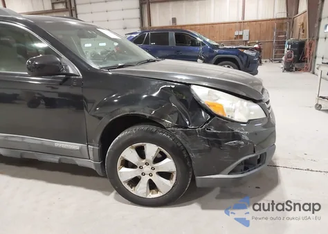 2010 Subaru Outback 2.5I Premium from USA, damaged, VIN 4S4BRBGCXA3336924